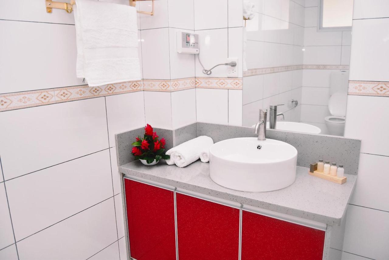 Le Sanita Hotel Апиа Екстериор снимка